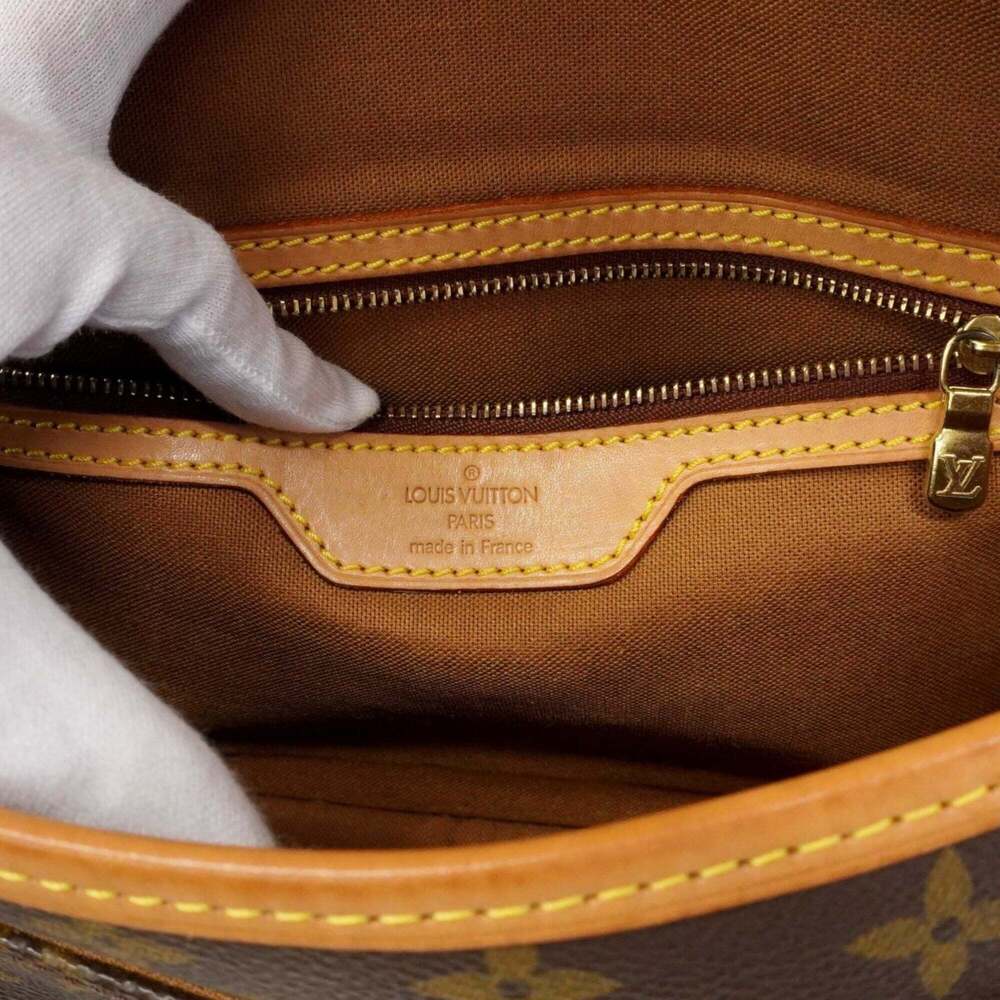 LOUIS VUITTON Brown Monogram Shoulder Bag - Picture 5 of 13